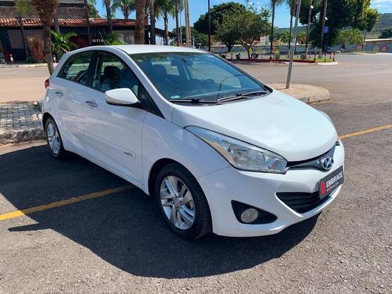 HYUNDAI HB20 1.6 COMFORT 16V FLEX 4P MANUAL HYUNDAI HB20 1.6 COMFORT 16V FLEX 4P MANUAL